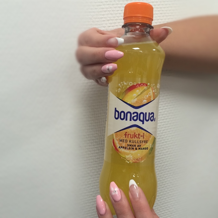 Bonaqua Frukt-i flaske