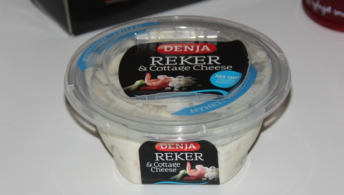 Denja reker og cottage cheese boks close