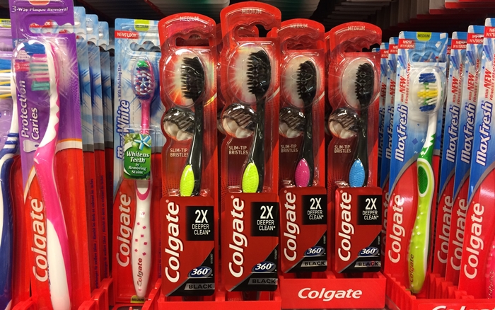 september-2016-colgate-tannborste